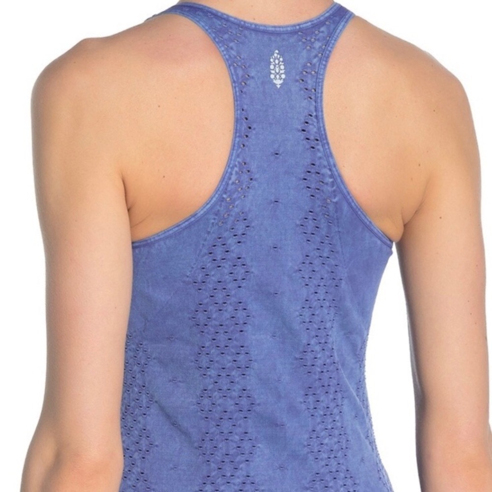 Seamless Lace-Panel Racerback Tank Top - Blue - Picture 5 of 11